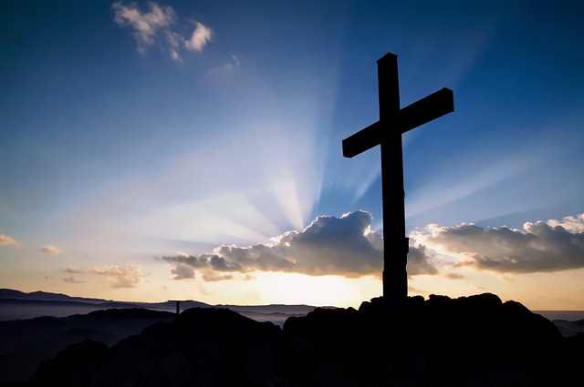 Jesus Cristo - Imagem ilustrativa de uma cruz vazia
