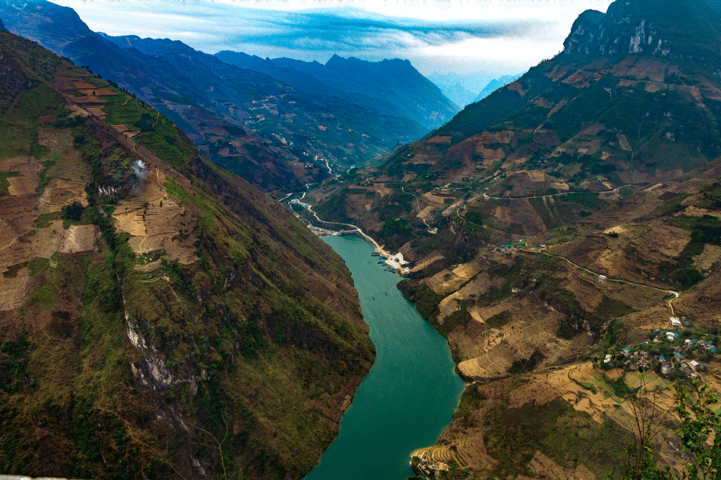- Valorize o Que Você Já Temai generated, river, trees, mountain, water, sky, peaceful, nature, nho que, landscape